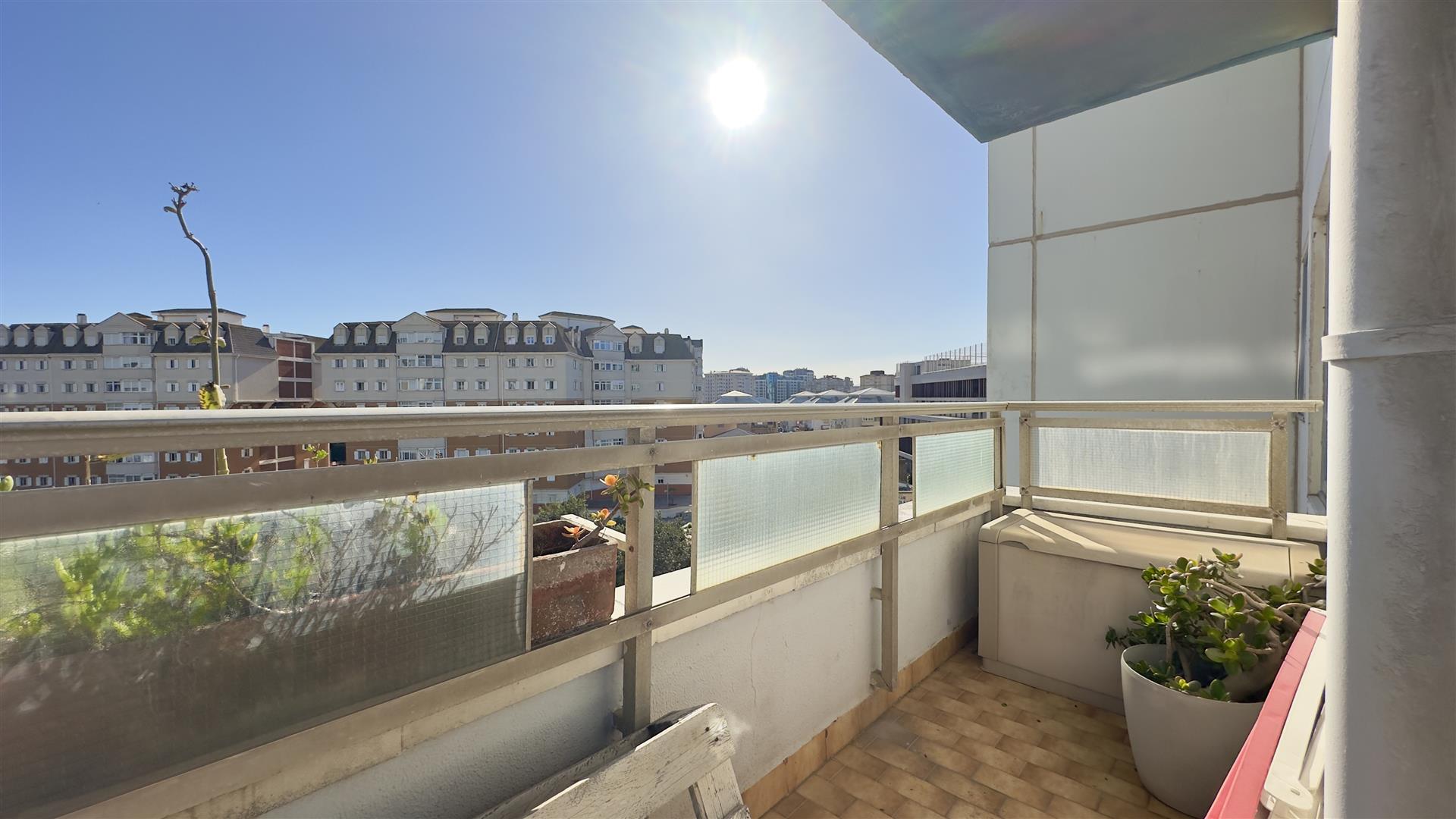 Image of Apartment - 2 Bedrooms - 2 Bathrooms for Sale in Watergardens-Gibraltar, Image 5